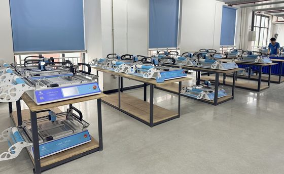 De Oogst en de Plaatsprototyping die van de Machine Kleine Gegroepeerde productie van SMT van de Charmhighdesktop het Onderwijs onderzoeken