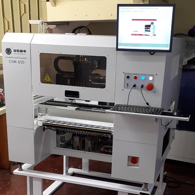 Tafelmodel CHM-650 Hoge Precisie 4-Kops SMT PCB Componenten Placer Machine