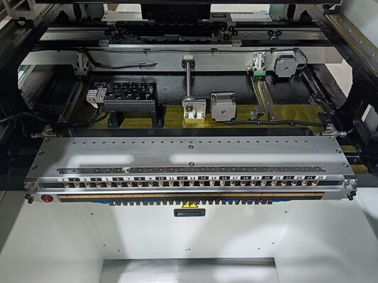 Hoogprecisie 4-kop CHM-551P SMT-productielijn met 4-zone reflowoven voor PCB-assemblage