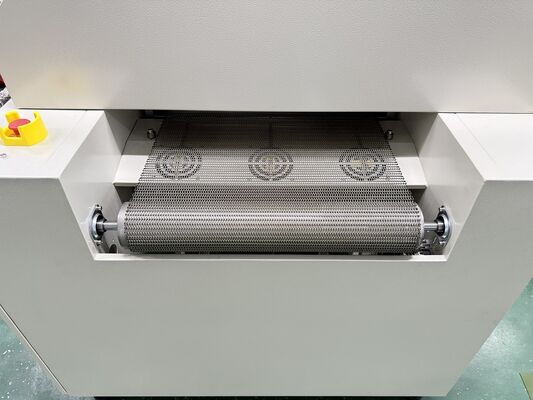 Industriële IR-hardingsoven met 6 verwarmingszones 280°C Maximale temperatuur en PID-regeling voor het drogen van kleefstoffen voor verfcoating