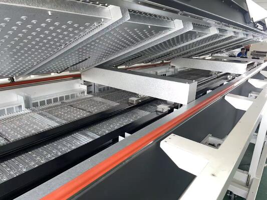 8800 Grote terugstroomoven Volledig automatisch spoor PC-besturing Loodvrij 3180x500mm