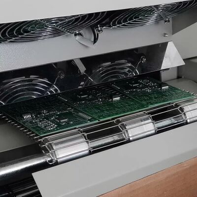 T961 Desktop Reflow Oven met transportband 730*230mm 6 temperatuurzones 3.5KW Soldeermachine
