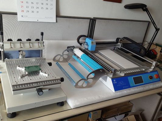 CHMT36 Desktopsmd LEIDENE Oogst en Plaatsmachine, 29 Voeders 2 Machine van Hoofden de Kleine SMT